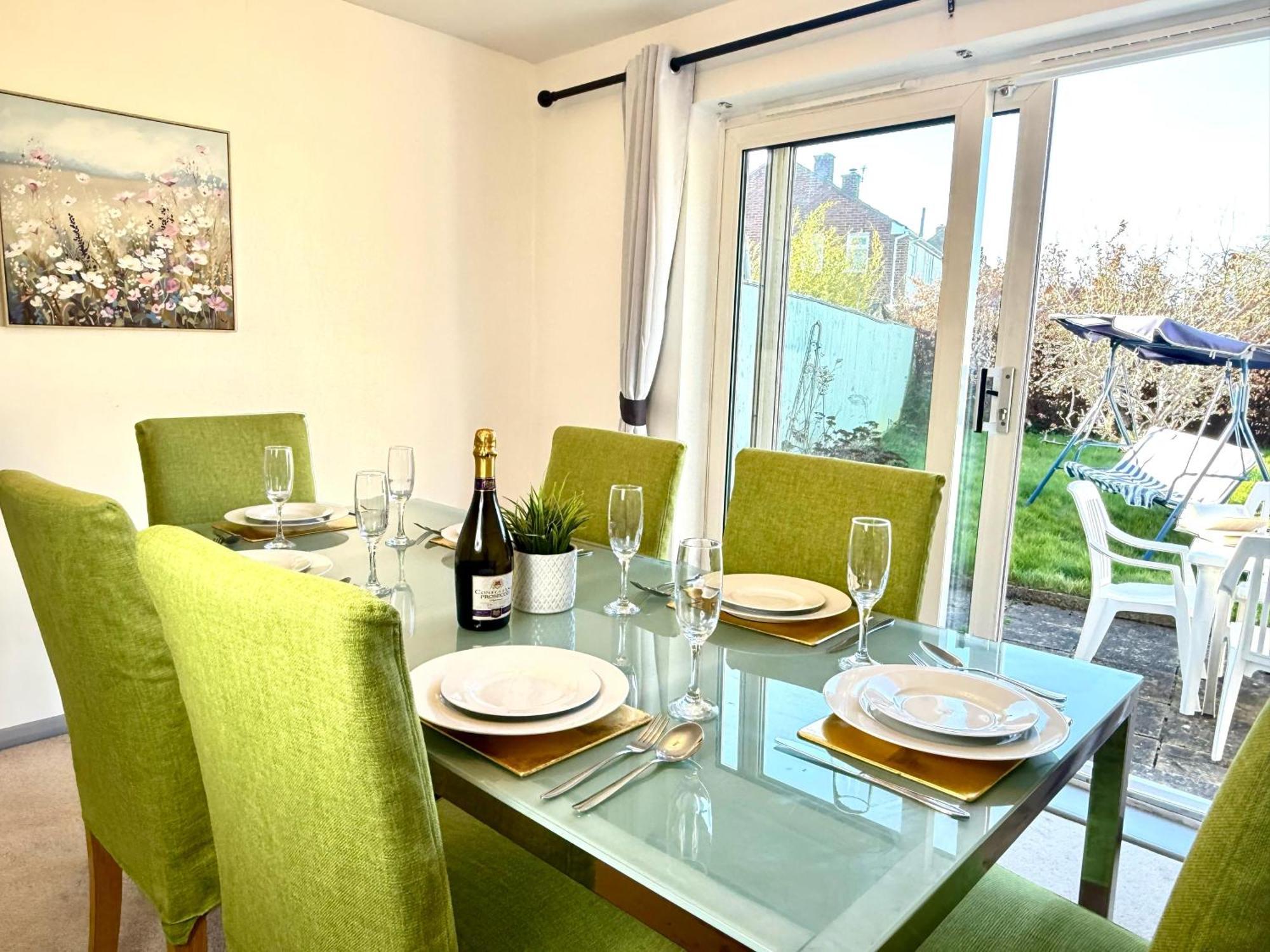Stylish 3-Bedroom House With Garden & Free Parking'S, Prime Location With Private Garden Kidlington Eksteriør billede