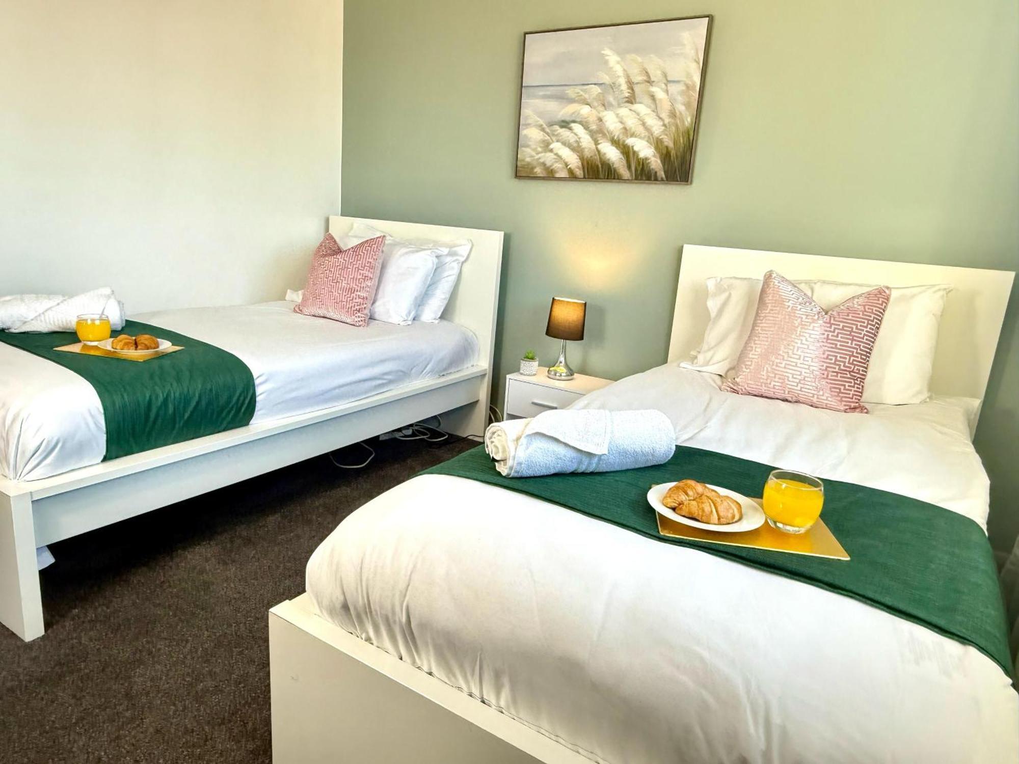 Stylish 3-Bedroom House With Garden & Free Parking'S, Prime Location With Private Garden Kidlington Eksteriør billede